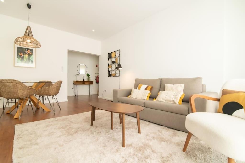 Cozy Sea View Apartment Near City & Airport Ponta Delgada Exteriér fotografie