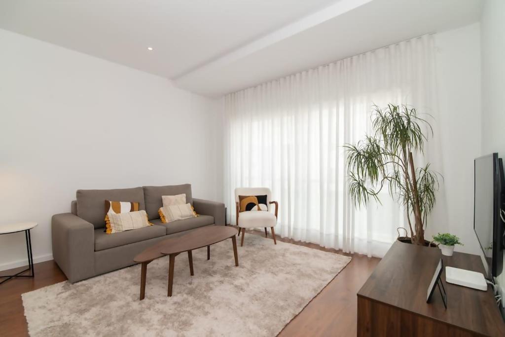 Cozy Sea View Apartment Near City & Airport Ponta Delgada Exteriér fotografie