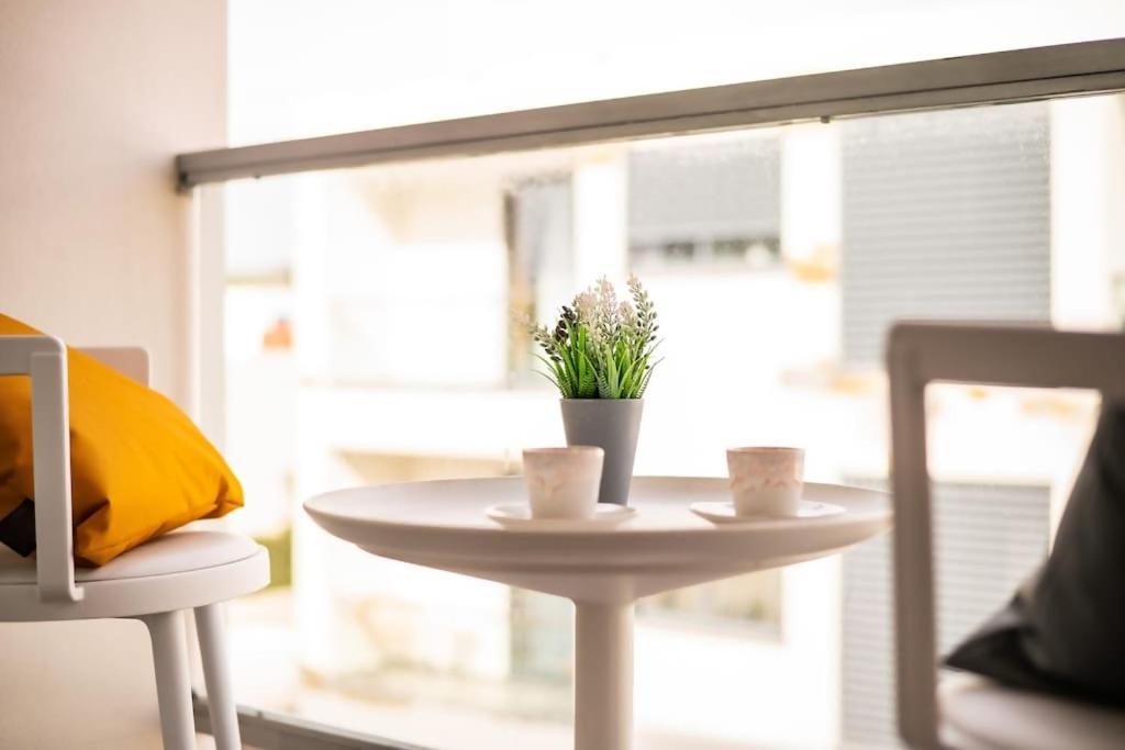 Cozy Sea View Apartment Near City & Airport Ponta Delgada Exteriér fotografie