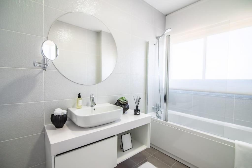 Cozy Sea View Apartment Near City & Airport Ponta Delgada Exteriér fotografie