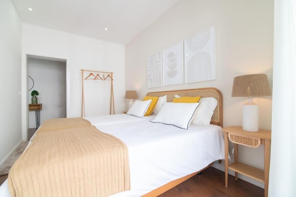 Cozy Sea View Apartment Near City & Airport Ponta Delgada Exteriér fotografie